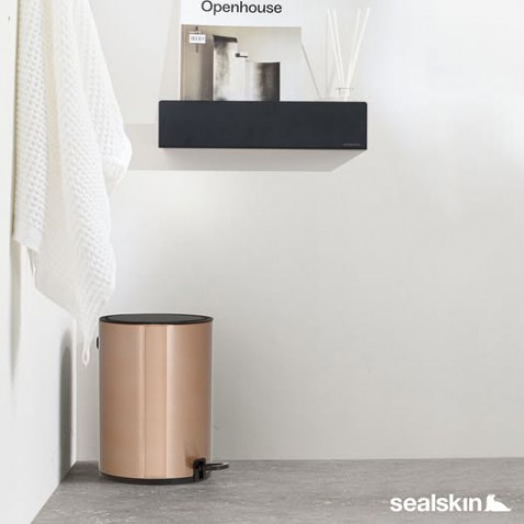 Foto : De Tijdloze Glans van Brons in de Badkamer