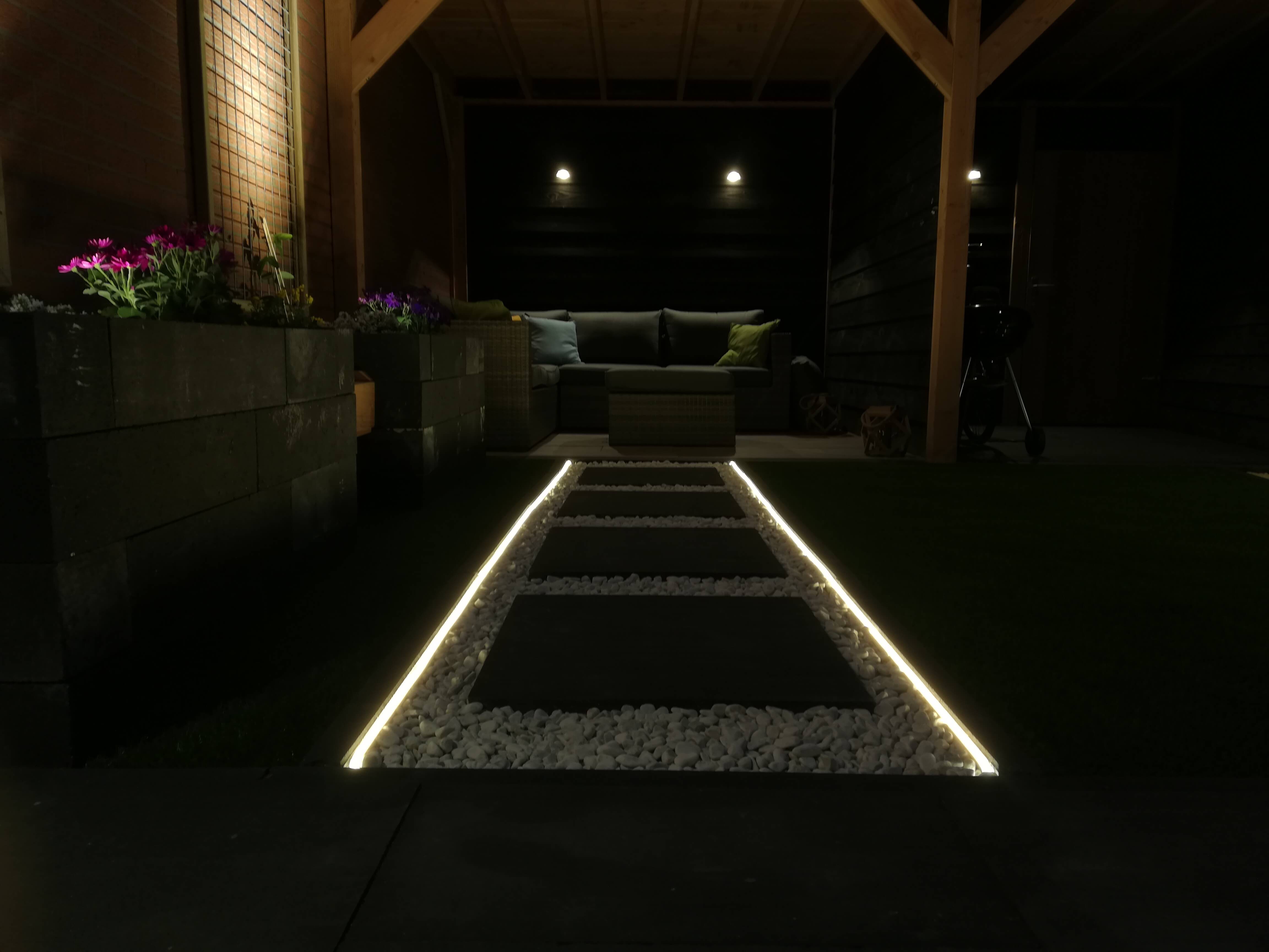 Foto: neon led strip tuin looppad warm wit   1 