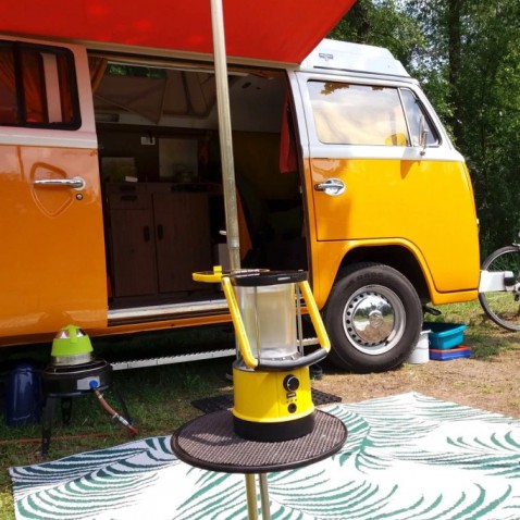 Foto : Clap Kampeerlamp – Jouw Onmisbare Lichtpartner voor deze Zomer