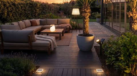 Foto : Solar tuinverlichtingsset: zo verlicht u uw tuin, balkon of terras in één keer