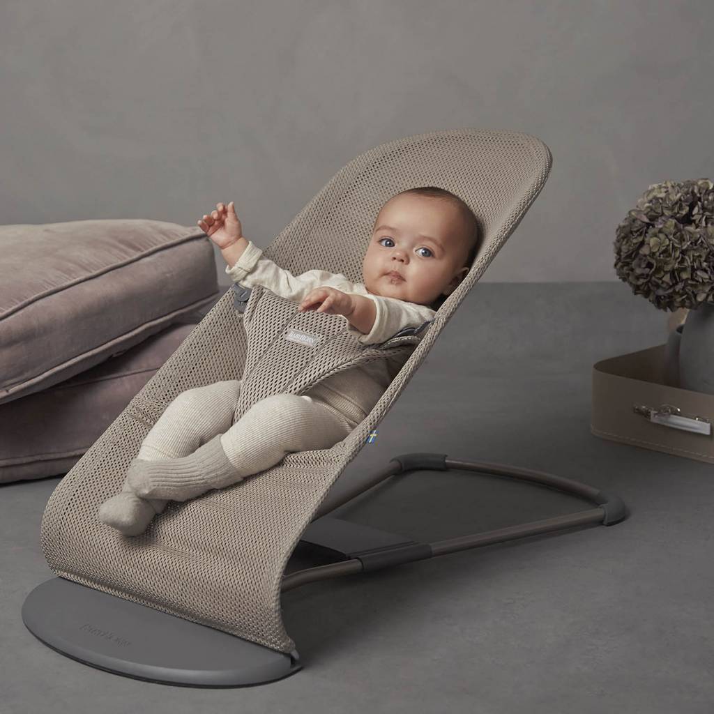 Foto: babybjoern babybjorn wipstoeltje blissgreige mesh