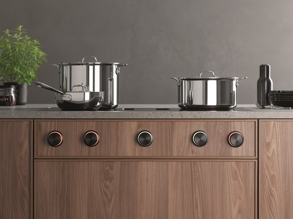 Foto: Wonennl berbel DOWNLINE INFINITY met draaiknoppen vooraanzicht