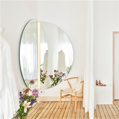 Foto: Deknudt spiegel bij Houweling Interieur