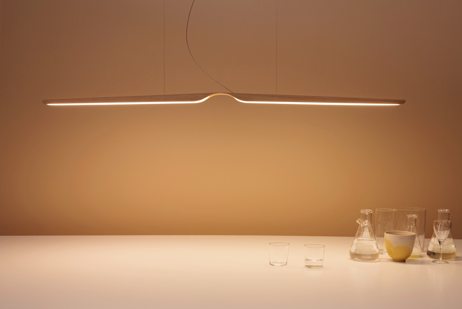 Foto: Moderne hanglamp van Tunto bij Houweling Interieur2 klein