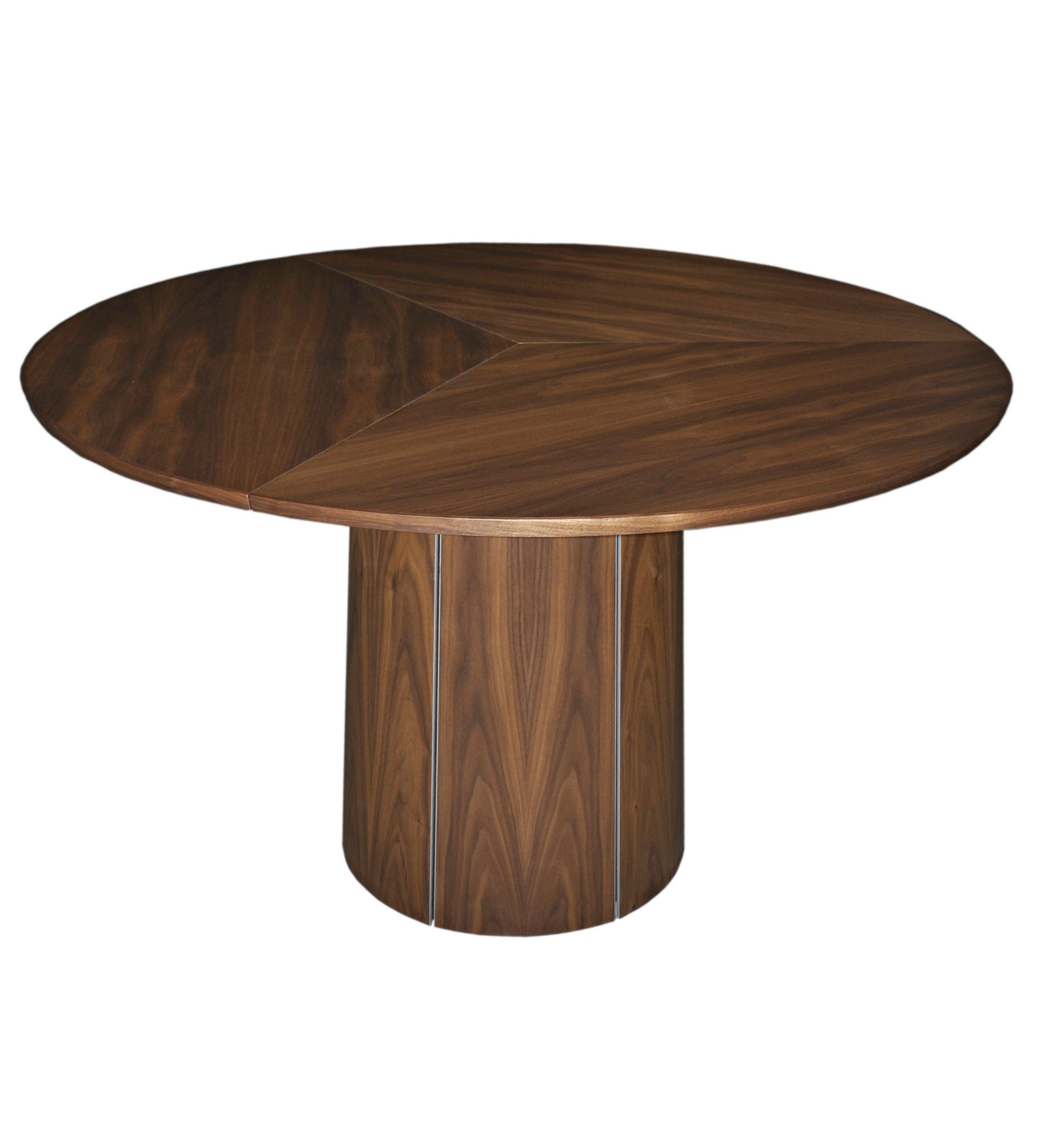 Foto: Ronde uitschuiftafel van Skovby bij Houweling Interieur 