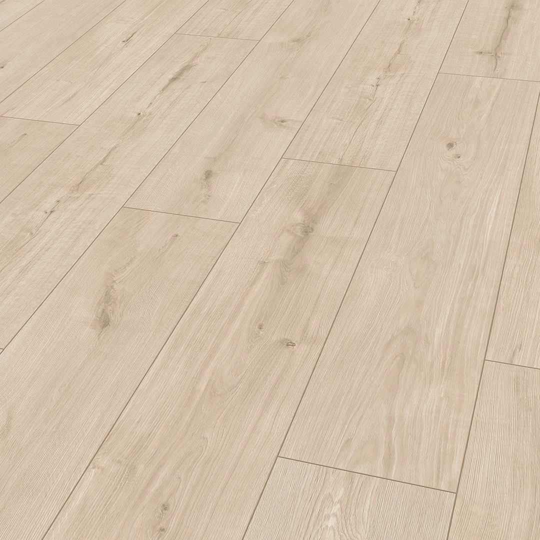 Foto: J04 Eiche Deimos OF Pers V01 RGB