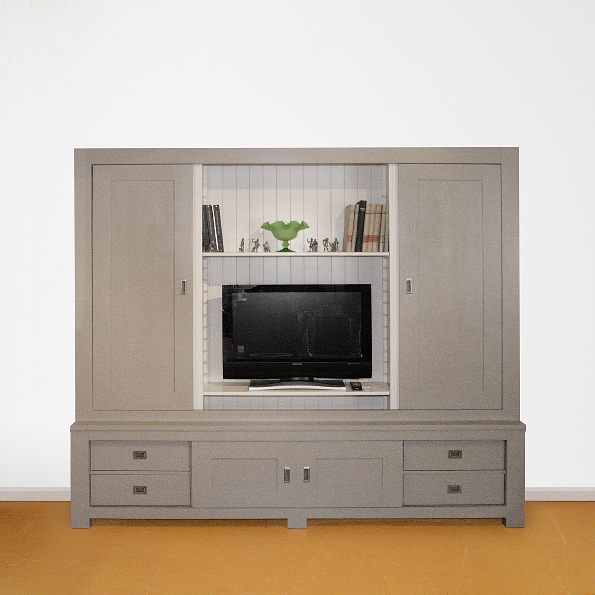 Foto: tv kast met schuifdeuren maatwerk mogelijk