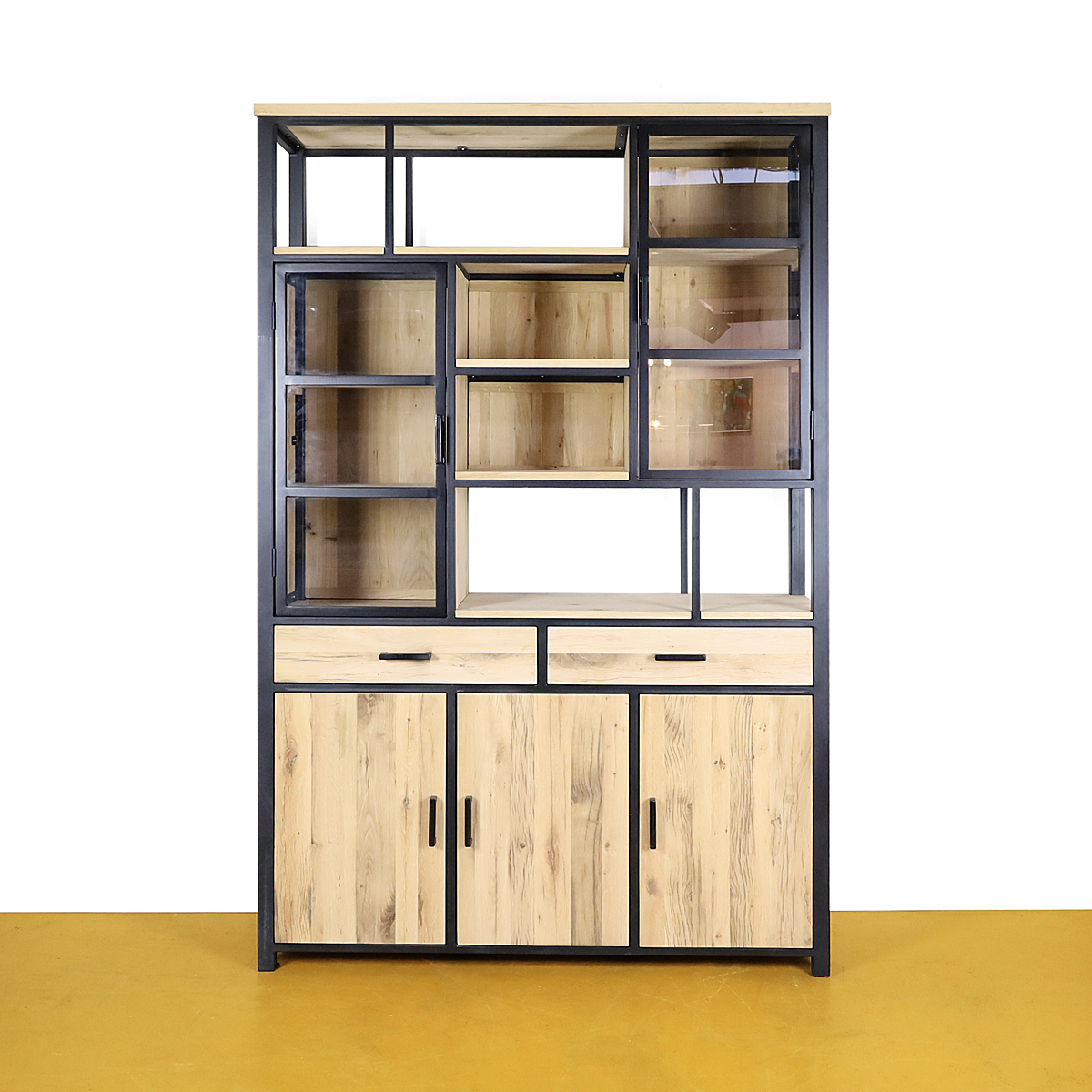 Foto: vakken vitrienkast oud eikenstaal  002 