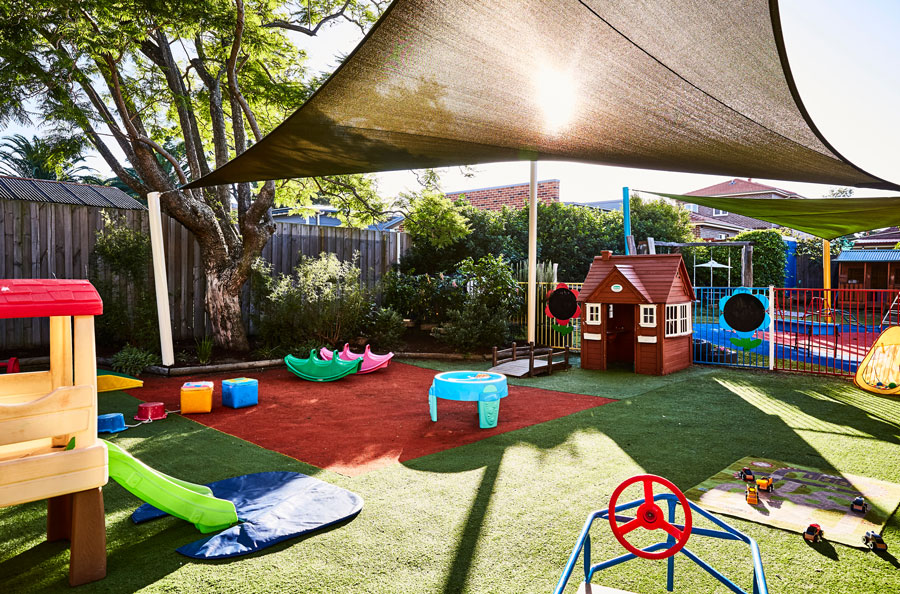 Foto: schaduwdoek in de zomer