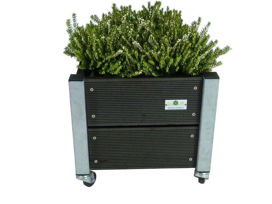 Foto: bloembak antraciet met wielen plant