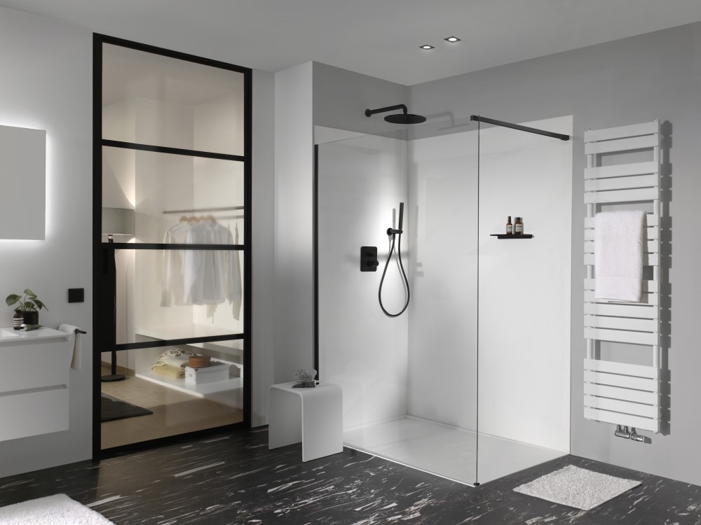 Foto: bmss ss zwart profiel grijze muur tub verzonken