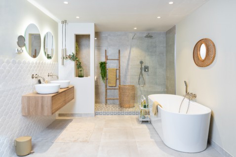 Foto : Van klassiek tot modern: welke badkamerstijl past bij jou?