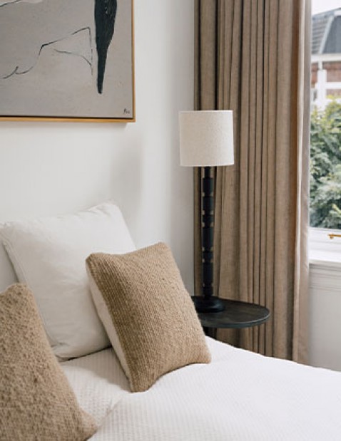 Foto : Turn it on or off: lamp aan of lamp uit in de slaapkamer?