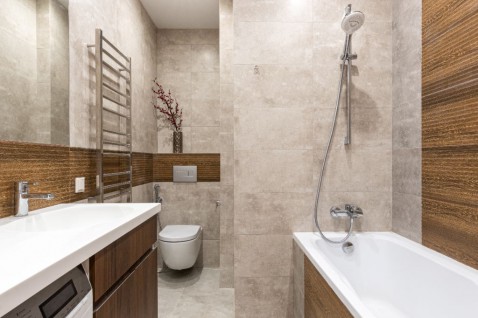 Foto : De voordelen van een open indeling in de badkamer