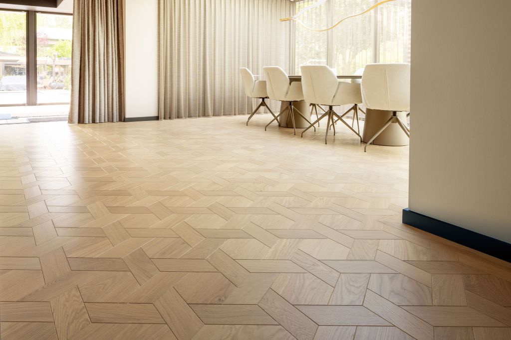 Foto: Wonennl-dual_vlechtpatroon_eiken_met_vellingkant250425MDF05