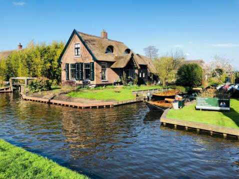 Foto : Wonen in Giethoorn: tussen droombeeld, toerisme en realiteit