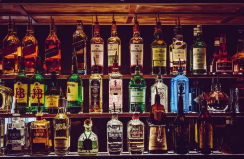 Foto : Van tuinhuis tot tuinbar: zo richt je jouw buitenbar slim en stijlvol in