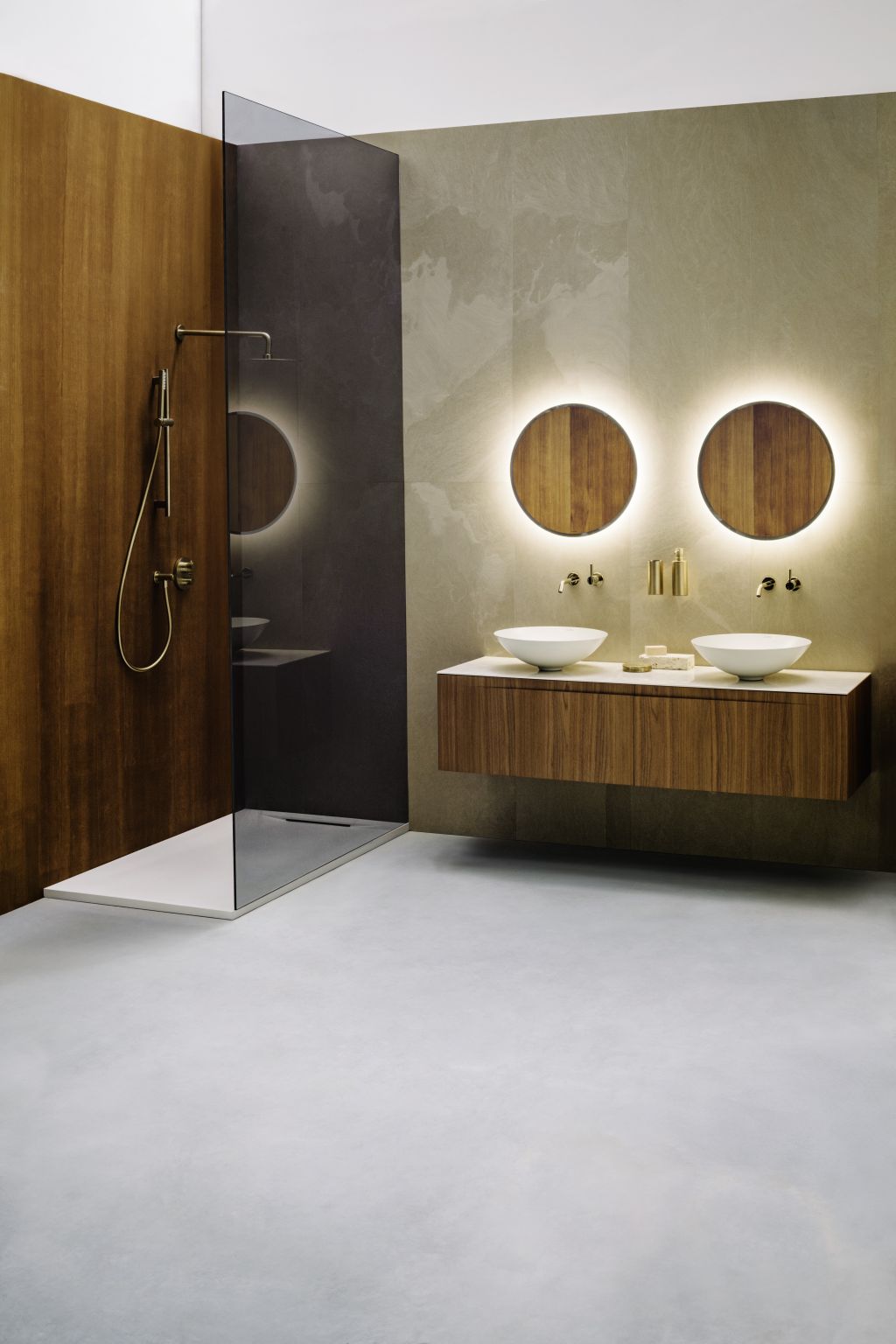 Foto: LAUFEN_VITREON_STEEL_CHARACTERS_CLEANET_AURIA