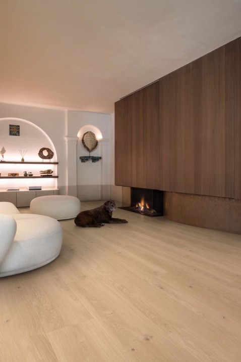 Foto : Ontdek de watervaste designvloeren en stijlvolle traprenovaties van Coretec®