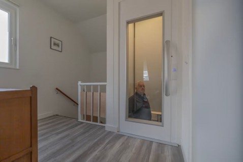 Foto : Huislift steeds vaker in standaard woning: ontdek of het bij jou past