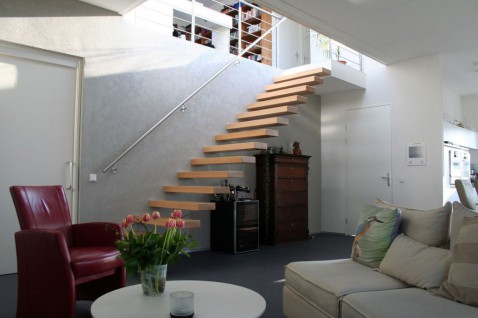 Foto : Zwevende trap: modern, ruimtelijk en stijlvol in huis