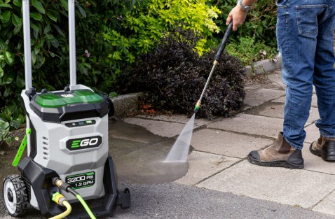 Foto : Onmisbaar tuingereedschap voor een perfect onderhouden tuin