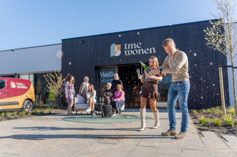 Foto : TMC Wonen opent vernieuwde woonboulevard in Goes met nieuwe winkel en Design Hub