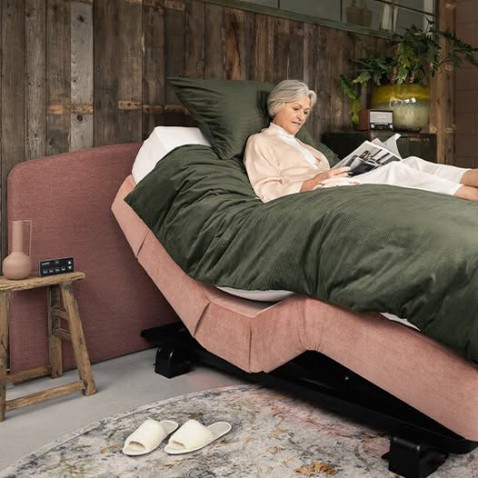 Foto : Seniorenbed: comfortabel, veilig en voorbereid op de toekomst