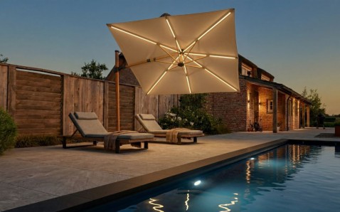 Foto : Waarom een parasol met LED verlichting het verschil maakt in uw tuin