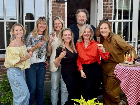 Foto : FORM Collective opent officieel in karakteristieke boerderij in het centrum van Blaricum.