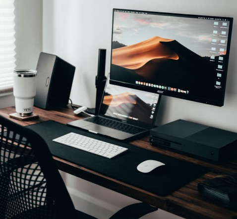 Foto : Geen extra kamer? Zo creëer je toch de perfecte werkplek in huis