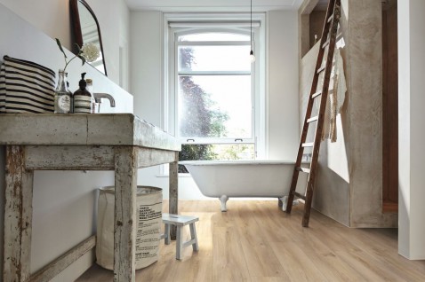 Foto : Alles behalve tegels: Moderne badkamervloeren