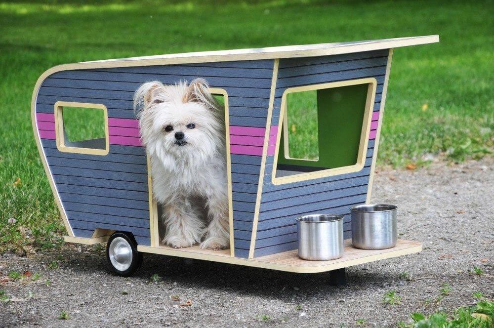 hondencaravan-honden-hok-buiten-tuin-caravan