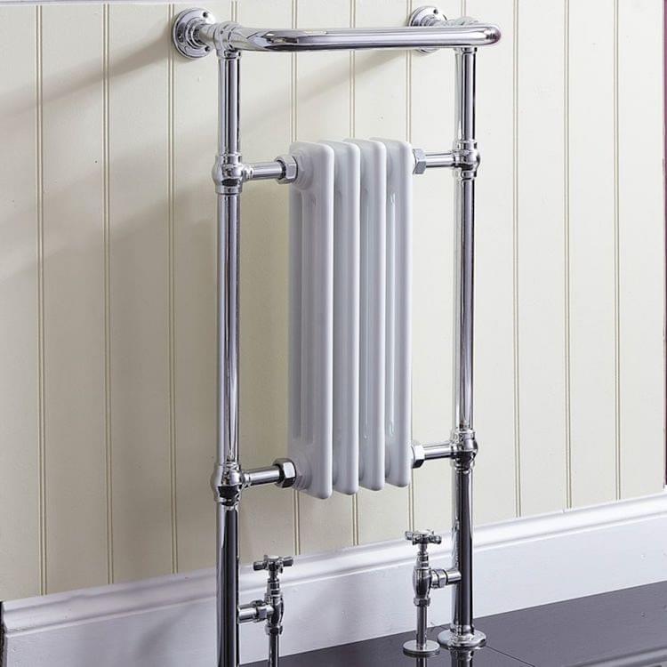 radiator-badkamer-nostalgisch-landelijk-badkamermeubel-bron-ukbathrooms