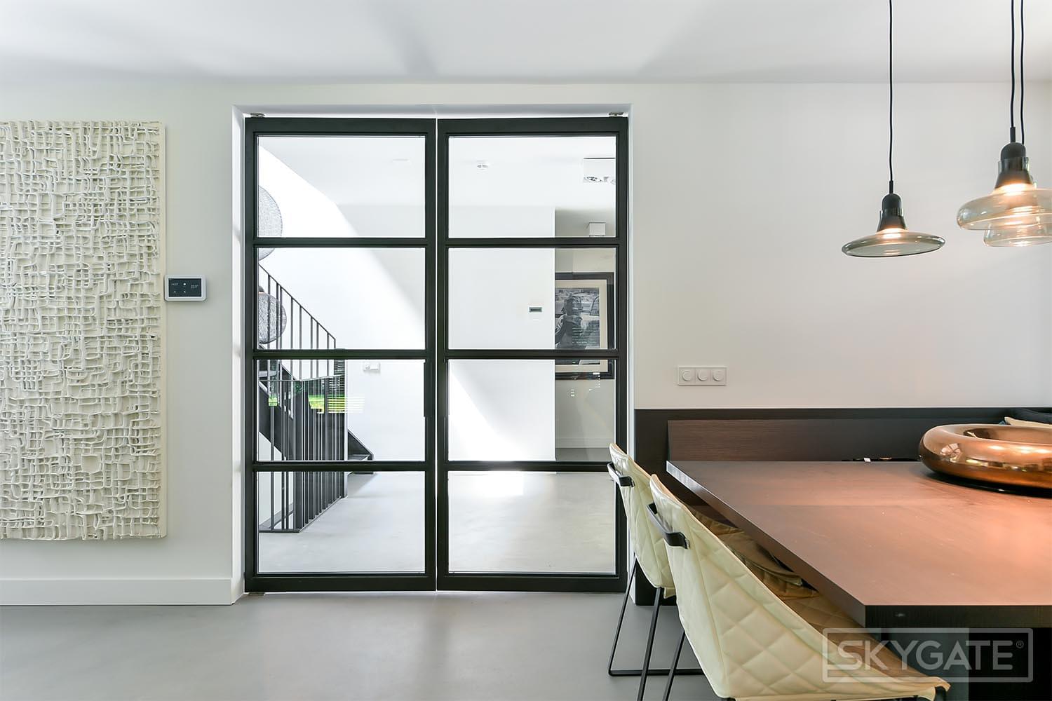 000-Skygate-zwart-stalen-binnendeuren-openslaande-deuren-dubbele-taatsdeuren