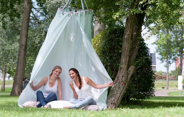 Schotel zwanger zeevruchten Vermaak je kids met een DIY Tuin Tent - Nieuws - Wonen.nl
