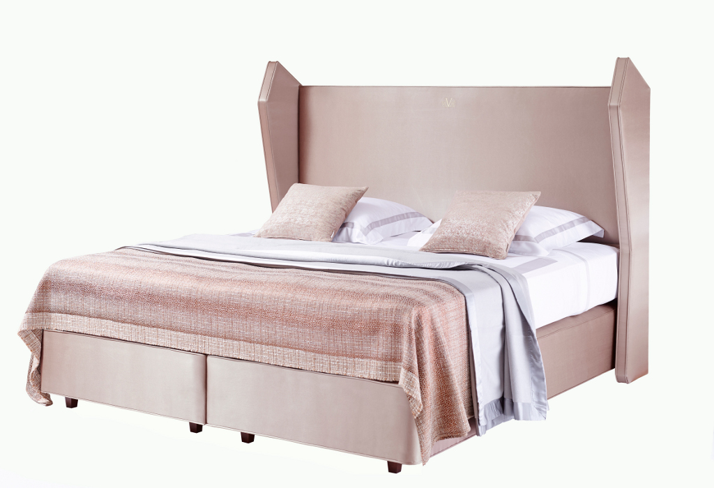 Het elegante Vispring Talita hoofdbord geeft een slaapkamer vorstelijke allures. 