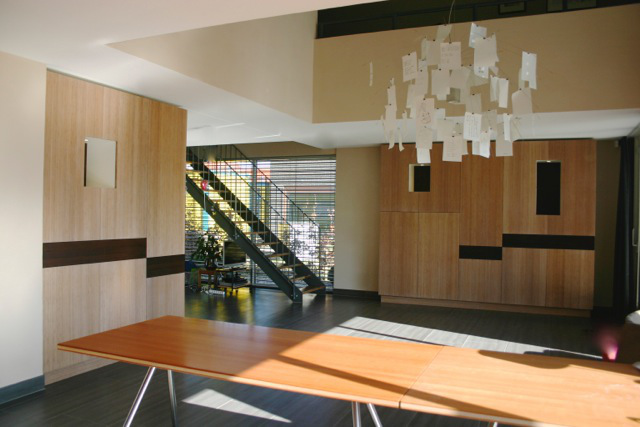 PresieZ maakt maatwerk meubels, keukens en interieuroplossingen voor particulieren en bedrijven.