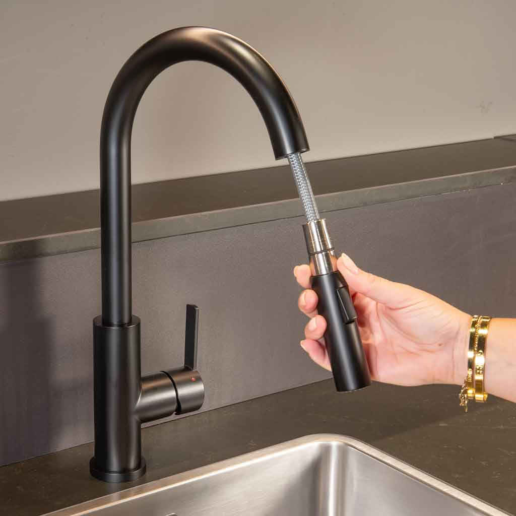 Foto: keukenkraan-zwart-tips
