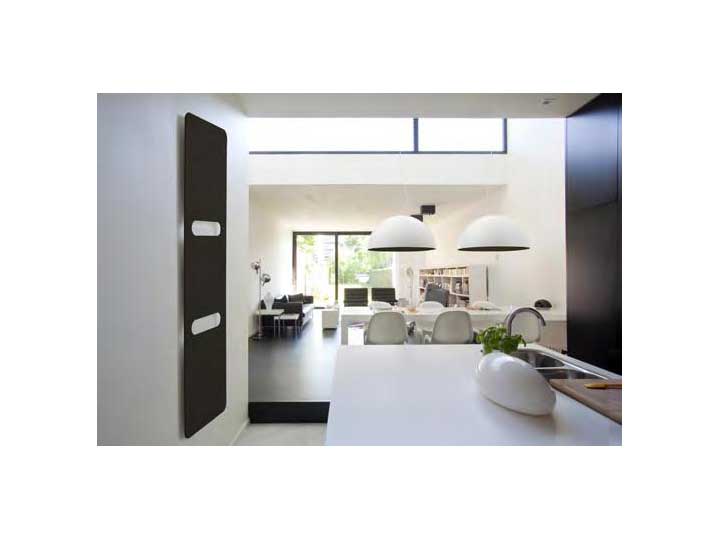 Foto: zwarte-designradiator-vasco