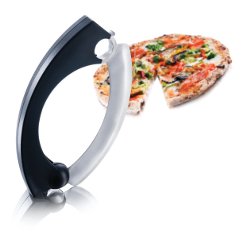 Mooi, ergonomisch en multifunctioneel, dat is de Pizza Slicer. Ziet er uit als een mannencadeau, maar is eigenlijk de wannahave van elke vrouw.