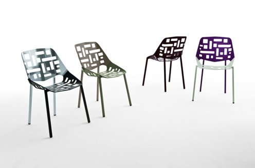 De Italiaanse meubel fabrikant Fast presenteert een meesterwerk: de stoel Twin.