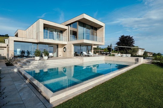 Foto: Private_home_Switzer_d_outside_8_tif__1_