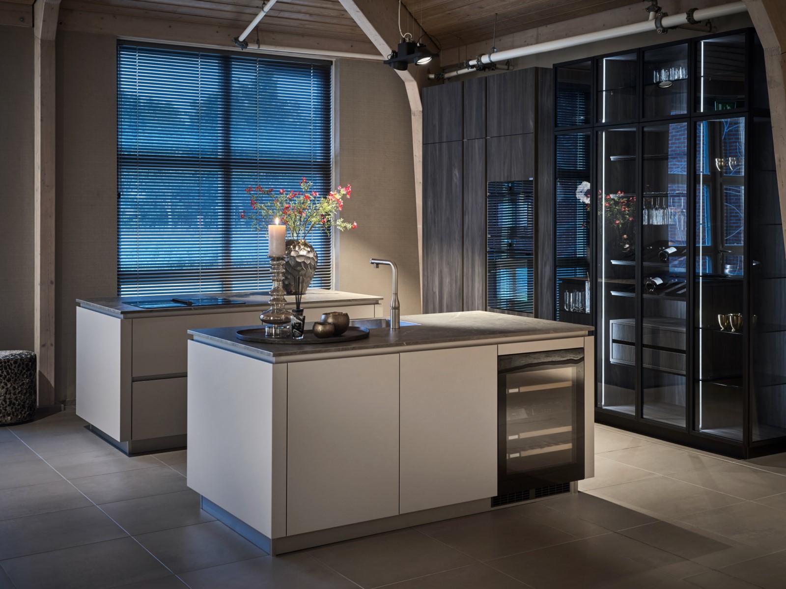 Foto: Wonennl-Tieleman-Keukens-Studio_60c_Snaidero_Way_Dekton_aanrechtblad_Glasvitrinekasten_Tieleman_Keukens_1__1600x1200_