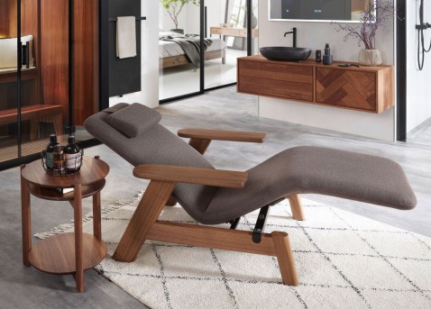 Foto : KLAFS introduceert de SOMRA wellnesslounger - design by Sebastian Herkner