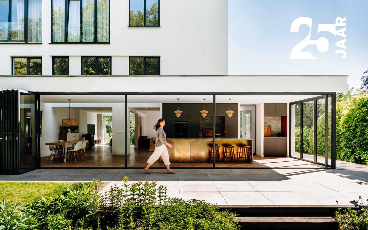 Foto: ausstellungsseite 25 ndash jaar nl 1280x800  ndash  1