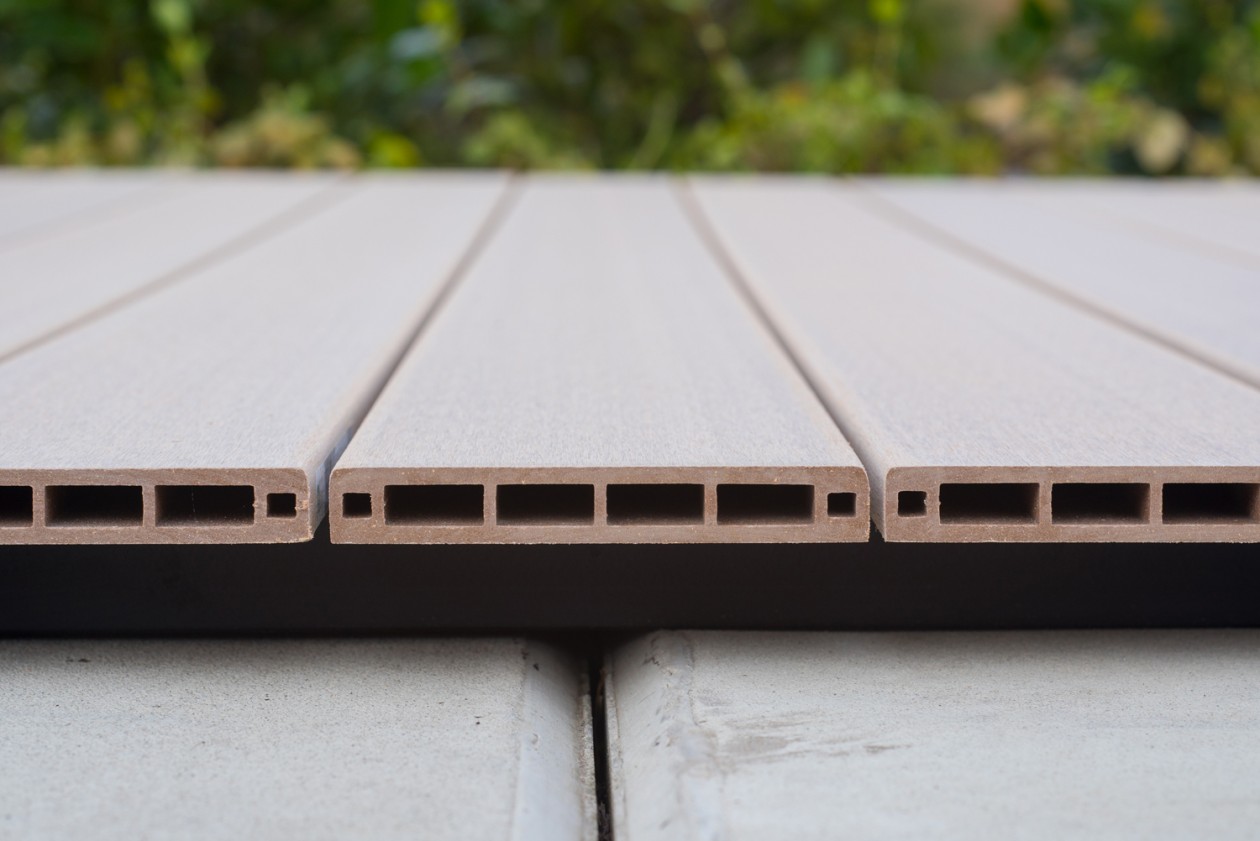 Foto: w3 Resysta holkamer brede plank