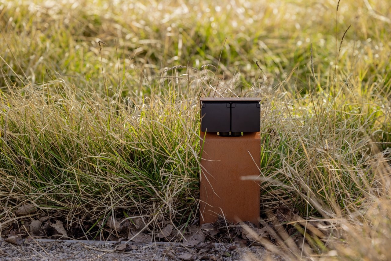 Foto: HYD garden post essential corten steel 12  2 