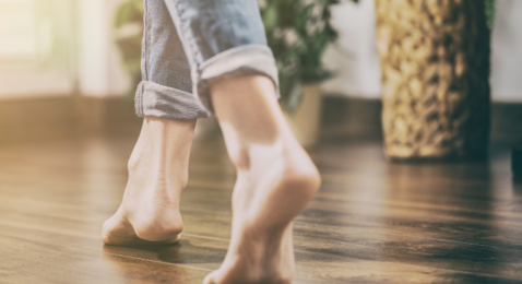 Foto : Voorkom krimp en scheuren in je houten vloer met een luchtbevochtiger