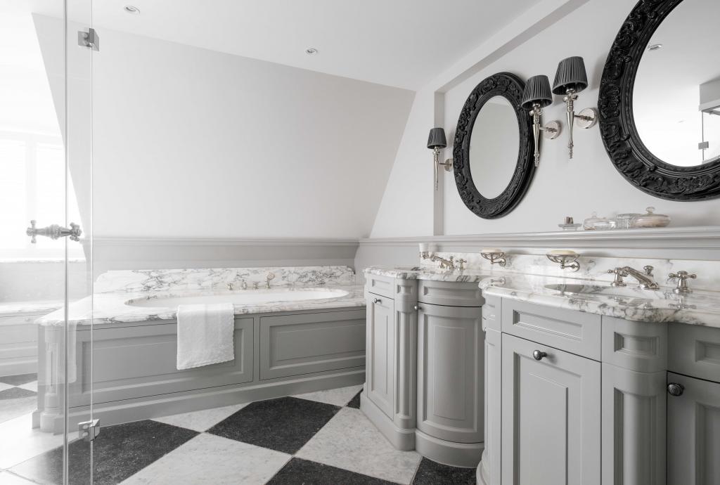 Foto : Windsor Bathrooms | Klassieke Master badkamer